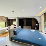 Lala Villa Ba VI 1.000M² - View Ho, Be Boi Rieng