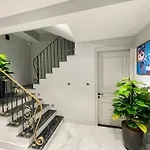 Apartments By Vitrine