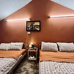 Sen\'S Cozy House - 02 Queen Beds - Kitchen - Center Of Old Quarter, Hoan Kiem District
