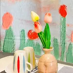 It Dust Homestay 5 - The Sunny Apartment