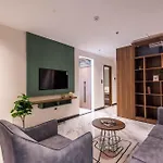 Luxe Paradise Suites Hotel Hoang Cau