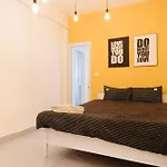 Unique Train Street / Old Quarter View Apartment
