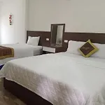 Family Transit 2 Hotel