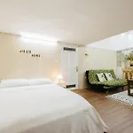 2\' To Hoan Kiem Lake Apartment - Heart Of Old Quarter - Netflix