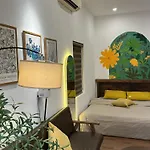 Bathhub Amoureux Chua Ha
