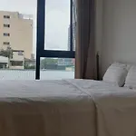 Quiet Hoang Quoc Viet Hotel & Apartment