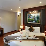 Gallant Hotel