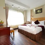 B&B Hanoi Hotel