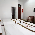 Phuong Dong Hotel