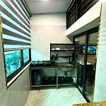 Balcony House