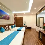 Airport Classic Hotel & Travel