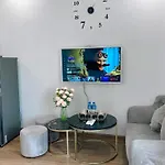 Rosee House -Luxury Apartment In Vinhomes Greenbay