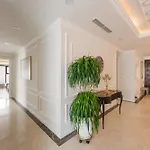 D\'Leroi Soleil- Tay Ho- Near Westlake In Ha Noi