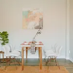 2 Beds Apartment - Elevator- Nearby Old Quarter