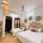 Lushstay Boho - Hanoi Train Station