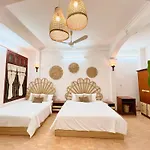 Lushstay Boho - Hanoi Train Station