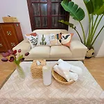 Lushstay Boho - Hanoi Train Station