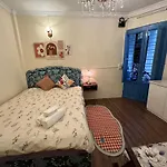 Sisan Home 2 Phong Ngu Hang Bong Hoan Kiem- 5P Ra Pho Di Bo