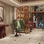 Le Premier Hotel & Rooftop Bar