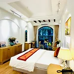 La Mandarina Hotel & Travel At 13 Hang Hanh Street