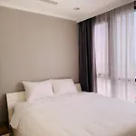 Royal City Apartment Nguyen Trai, Thanh Xuan By Helen