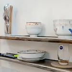 Sisan Home 2 Phong Ngu Hang Bong Hoan Kiem- 5P Ra Pho Di Bo