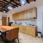 Thechanhsa Stylish Apartments Near Old Quarter