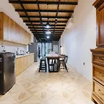 Thechanhsa Stylish Apartments Near Old Quarter