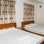 Nha Nghi Binh Than