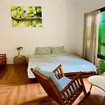 Elephant\'S House - Duong Lam Homestay