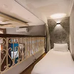 Joie Duplex-Heart Of Hanoi-2Min To Lake And Night Market-Home Cinema