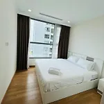 3Br Apartment Times City Netflix Balcony