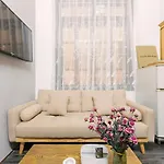 Ha Noi, 3 Bedrooms, Big Balcony, Super Location, Central