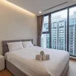 Royal Serviced Apartment Vinhomes Metropolis