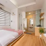 May\'S House 4