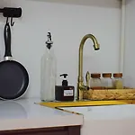 Lushstay - Vintage Haven For Couples