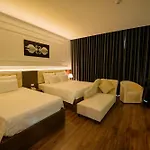 Azoma Hotel