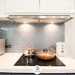 Sunny Vinhome Metropolis Apartment
