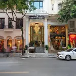 Silk Queen Hotel