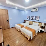 Everest Hotel