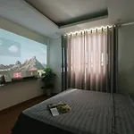 Oikia Apartment