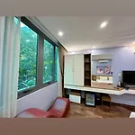 Everest Hotel