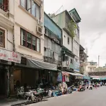 Tamundi Homestay Train Street View- Dong Xuan Market