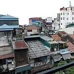 The Bee Homestay - Old Quarter