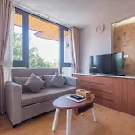 22Land Moon West Lake