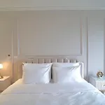 Luxe Paradise Suites Xuan Dieu