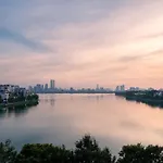 Luxe Paradise Suites Xuan Dieu
