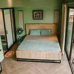 Anna Little Garden - Homestay Soc Son - Thong House