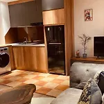 Bom\'S House