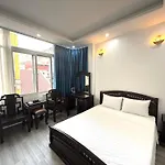 The Queen Hotel & Spa 2